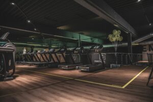 Here is a blog post that you can publish on your fitness blog. sven mieke mscgmhuirdo unsplash